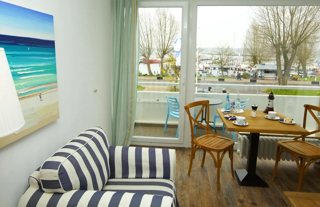 ACQUA Strande Yachthotel&Restaurant-1