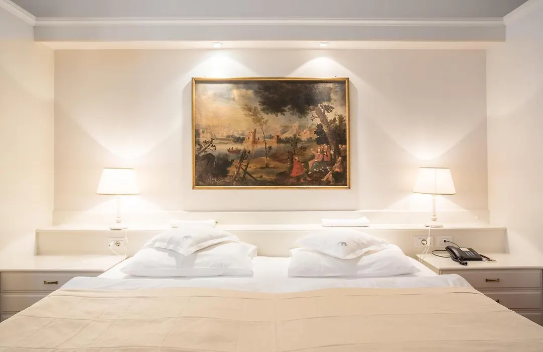 Hotel Elephant-1