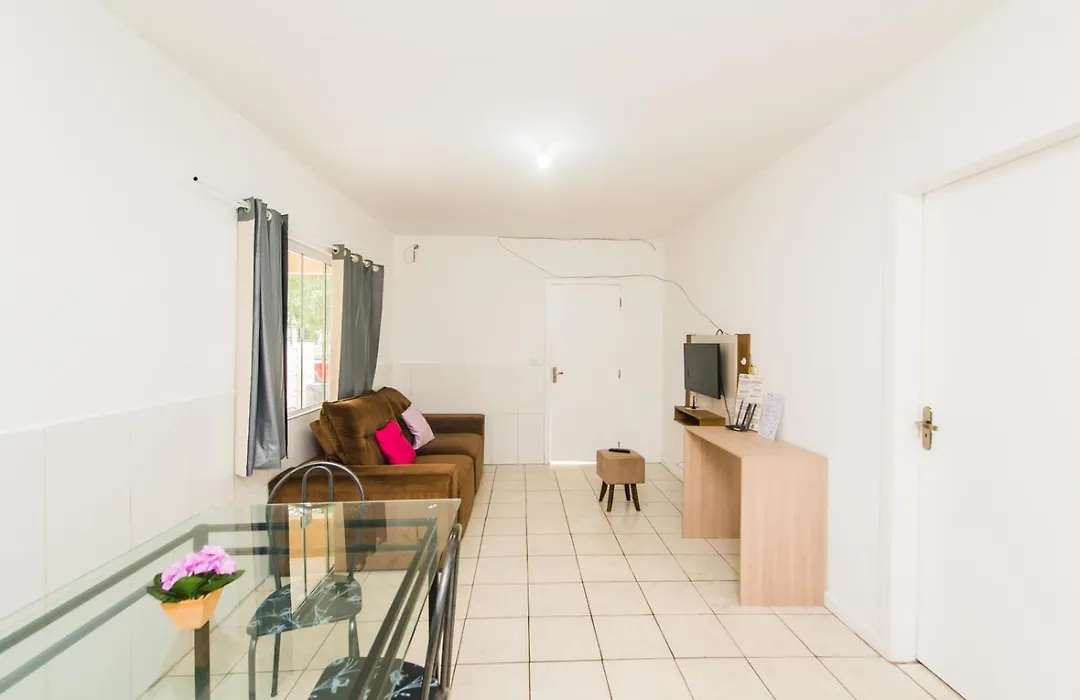 Casa Espacosa Com Quintal Interno-1