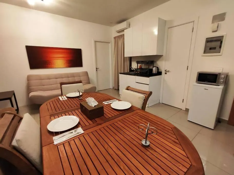 Spacious Nest 1-Br Apt In Ashrafieh-1