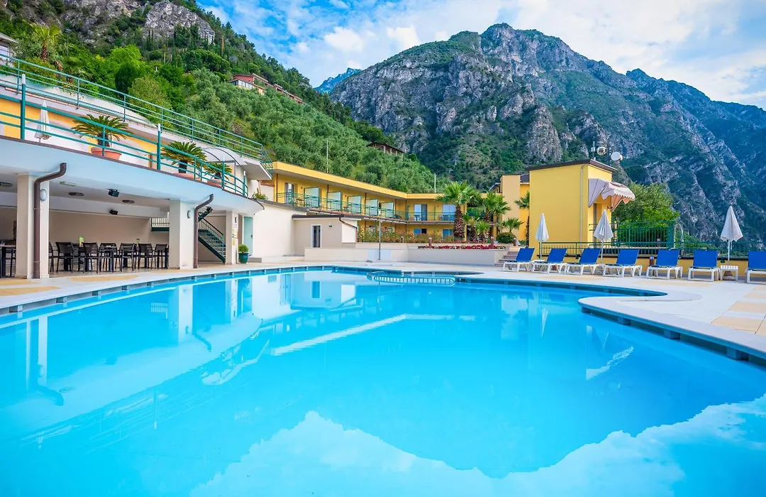 Hotel Cristina-1