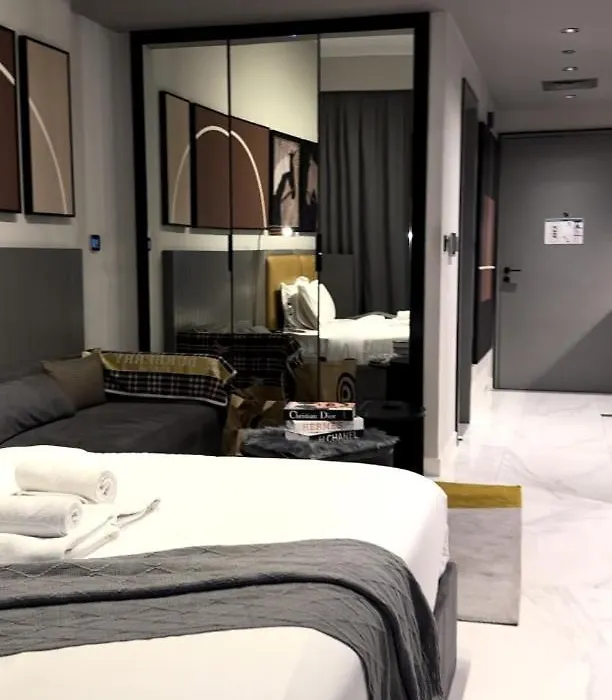 Modern Luxurious Studio In The Heart Of Business Bay-1