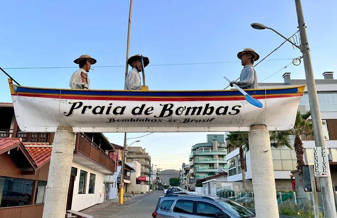 B127- Apto Vista Mar P/ 9 Pessoas Em Bombinhas Sc-1