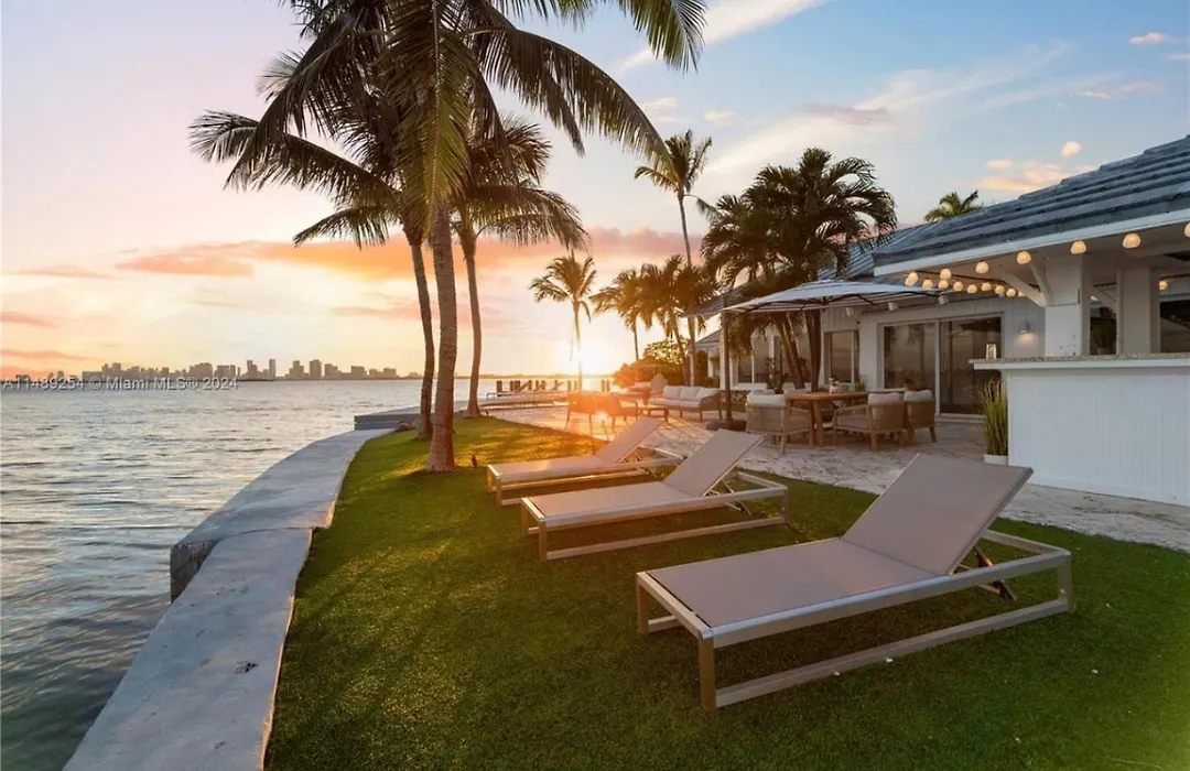 Villa Hashmi Luxury 5Bd & 5Ba Retreat On North Bay Island-1