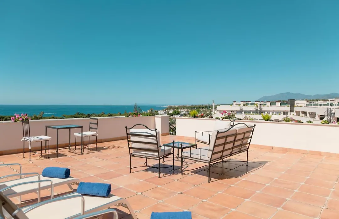 Apartamentos Guadalpin Suites-1