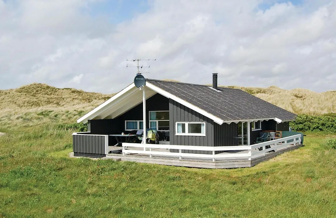 Nice Home In Ringkobing With Sauna-1