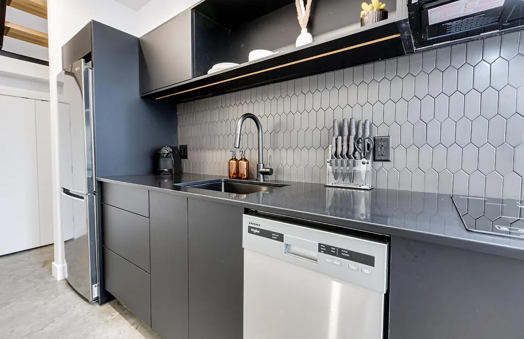 Le Mile End By M11 - 2 Bdr Loft With Sofa Bed-1