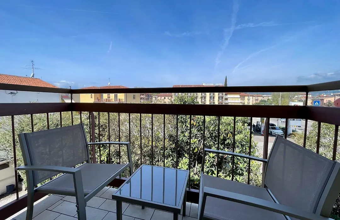 B City Hotel Bardolino-1