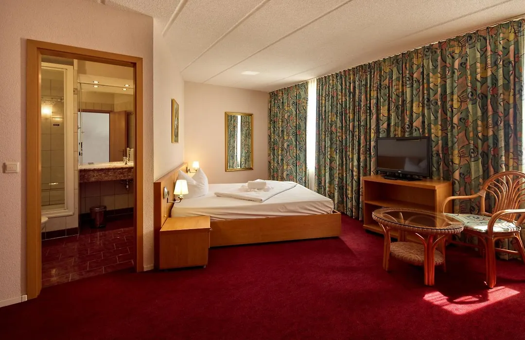 Axxon Hotel-1