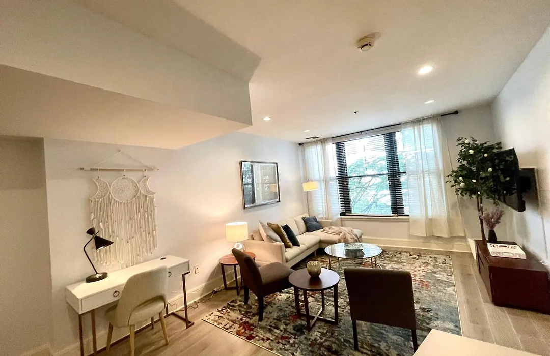 Luxury 1Bed Loft, 2 Baths, Central Air, South End-1