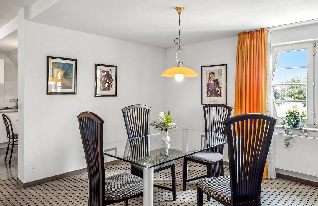 1 Bedroom Beach Front Apartment In Kuehlungsborn-1