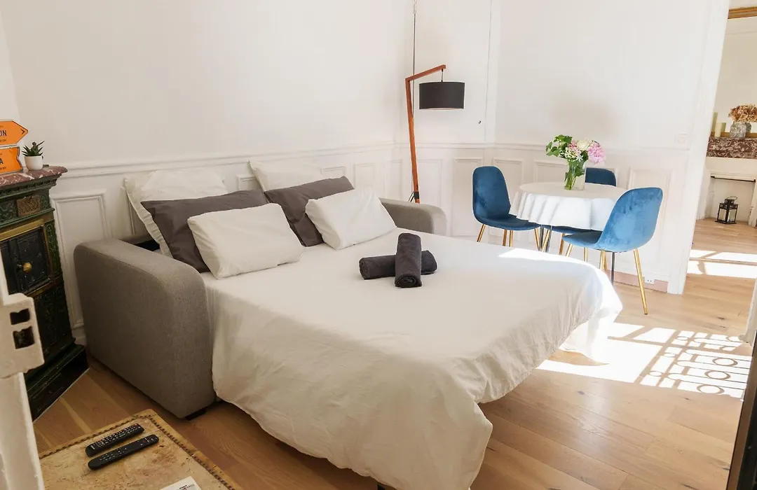 Le Marais Cosy-Comfy Appartment-1
