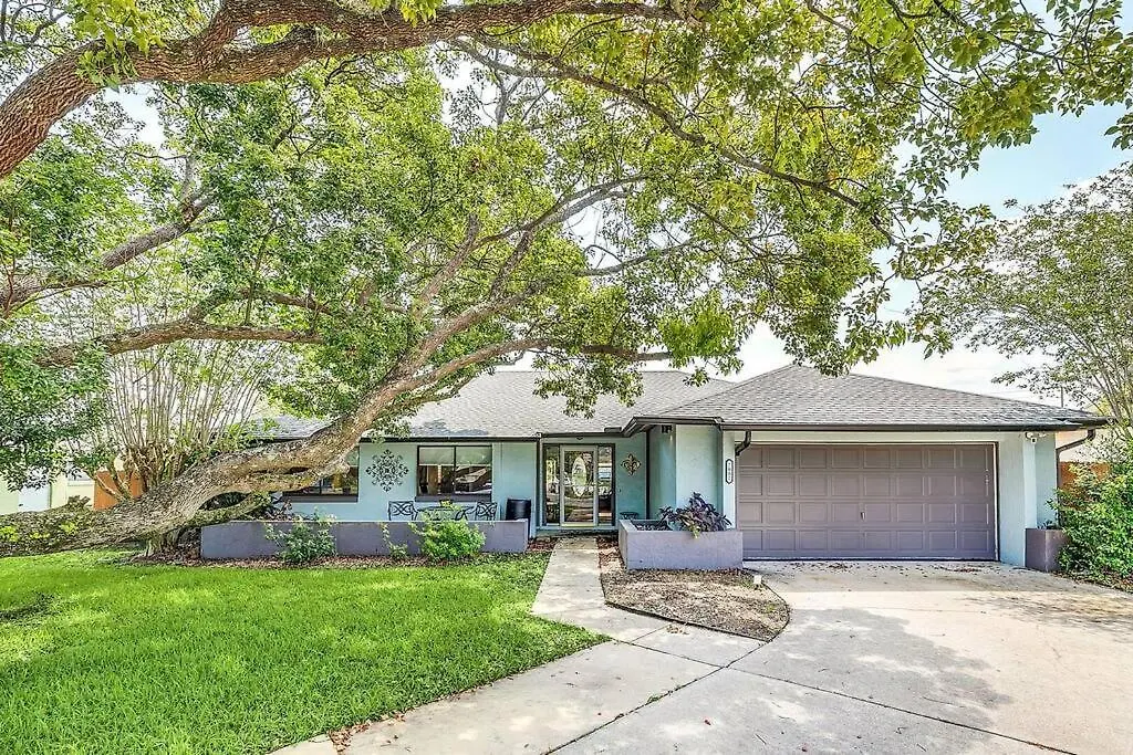 Tranquil Oasis 4Br Pool Home-1
