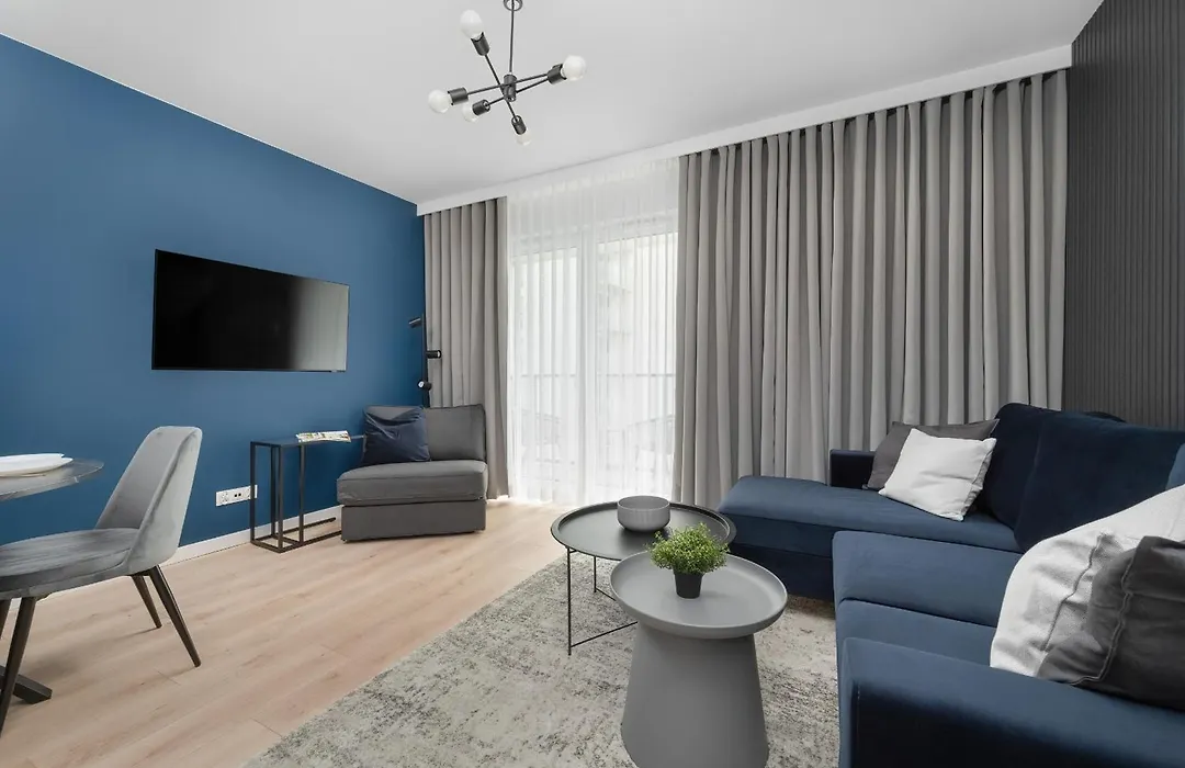 Eleganckie Studio We Wroclawiu Z Parkingiem I Biurkiem Do Pracy Zdalnej By Noclegi Renters-1