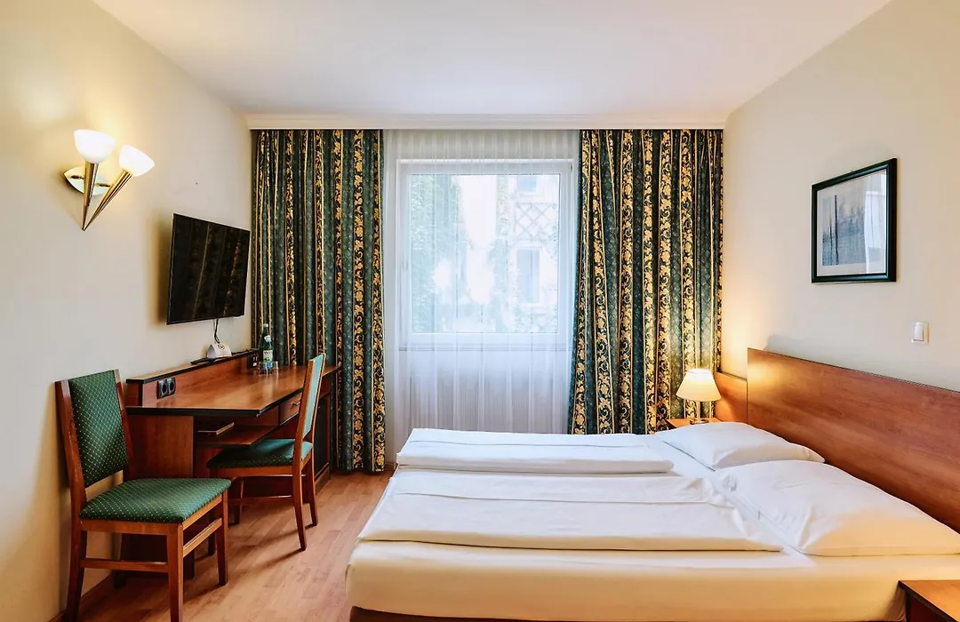 Hotel Deutschmeister-1