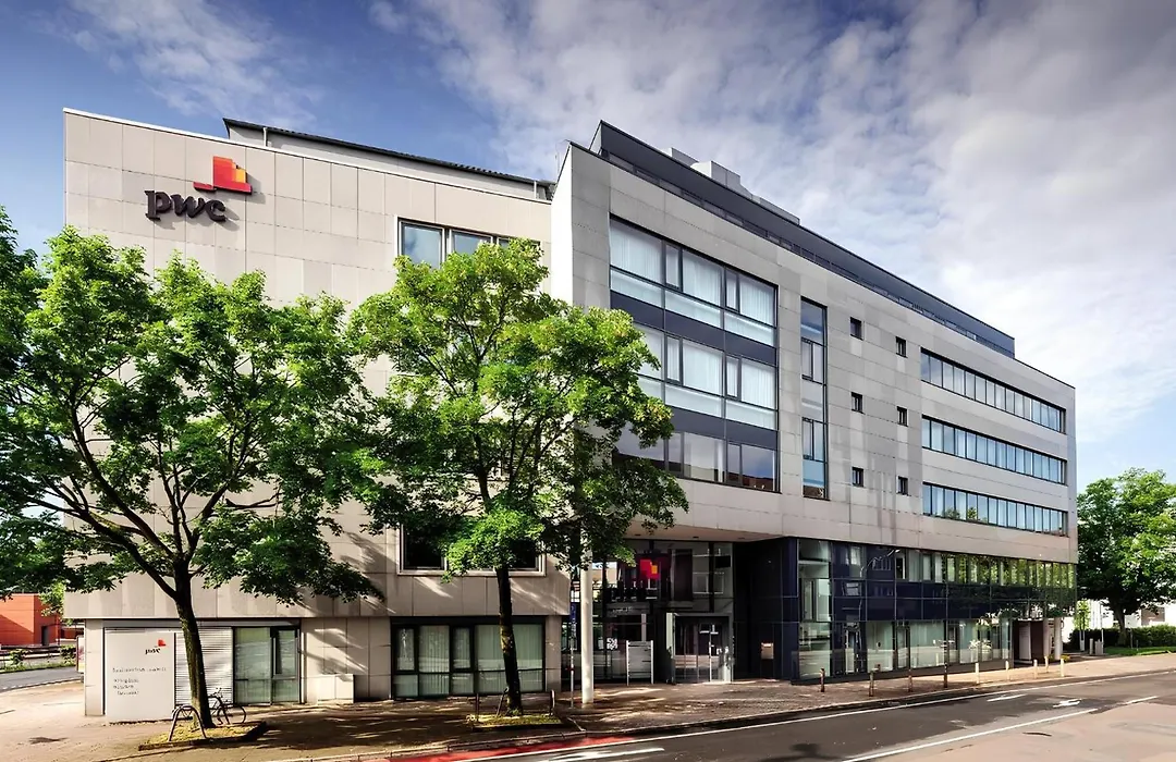 Zentrale Wohlfühloase mit Parkplatz-1
