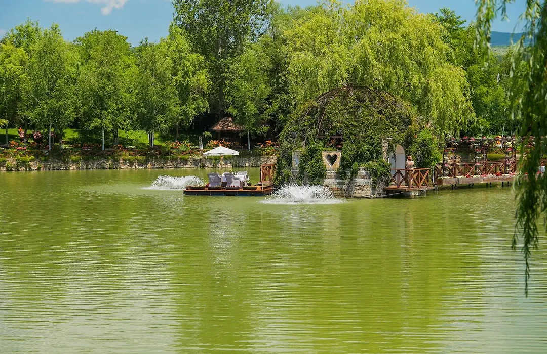 The Wind Mills Hydropark-1