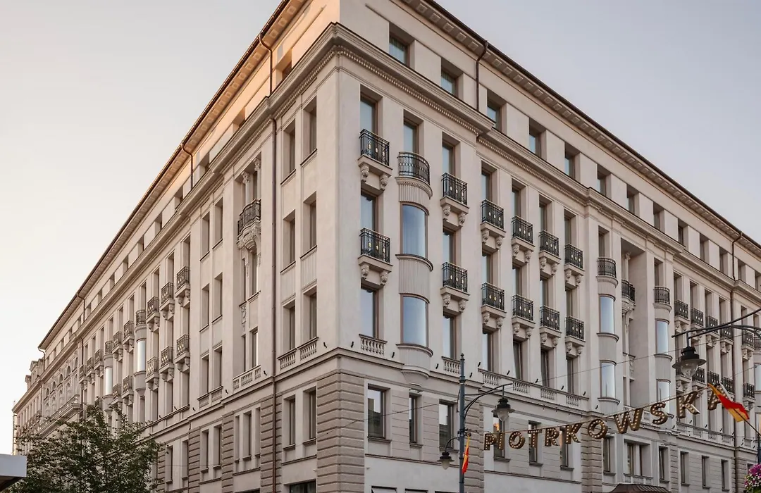Grand Hotel-1