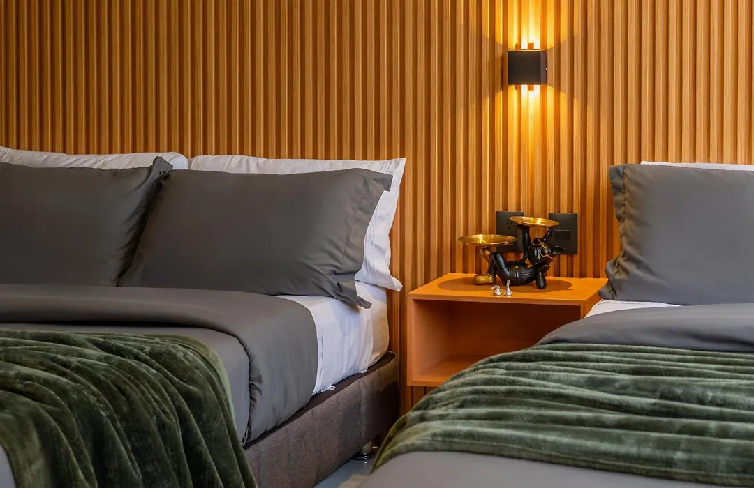 Posh Polanco Stay Tvs And Desks In Each Room-1