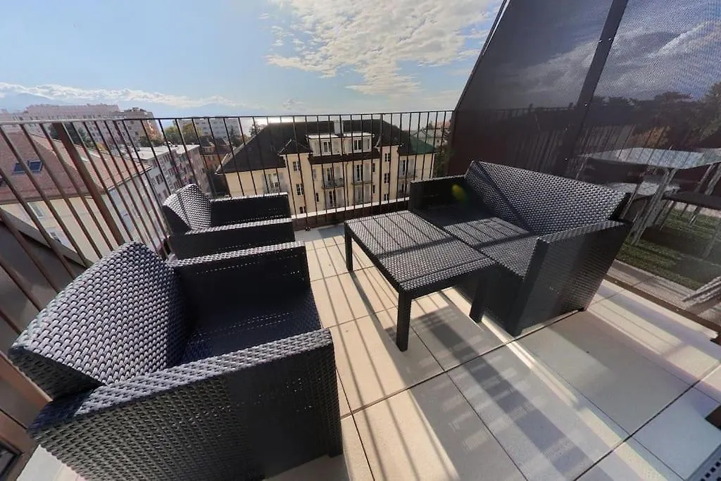 Modern & Light Apartment With Lake View Aer12-1