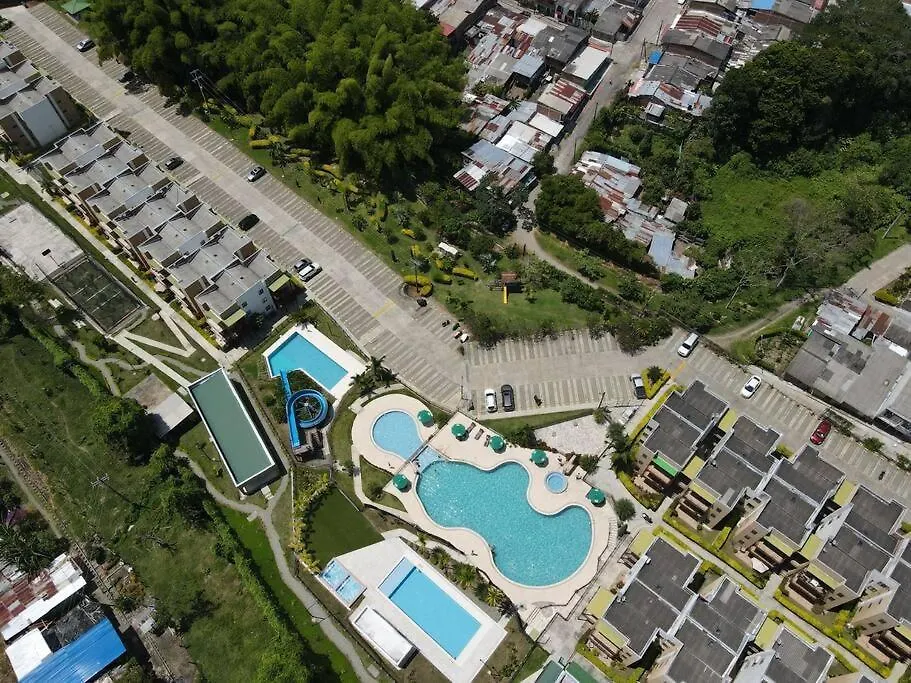 G105-Hermoso Apartamento En Condominio Campestre-1