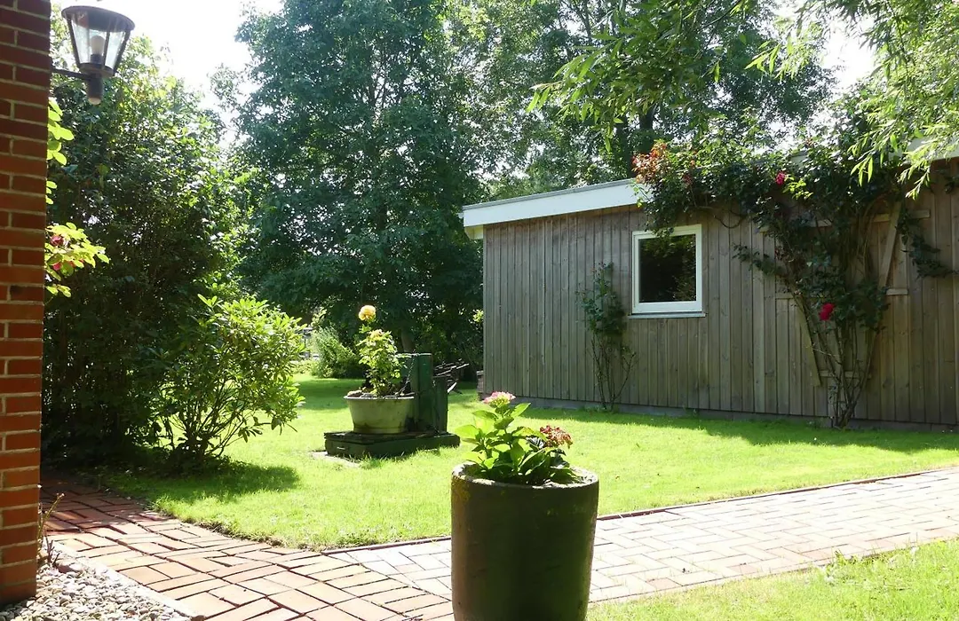 Haus Im Süden auf Nordstrand-1
