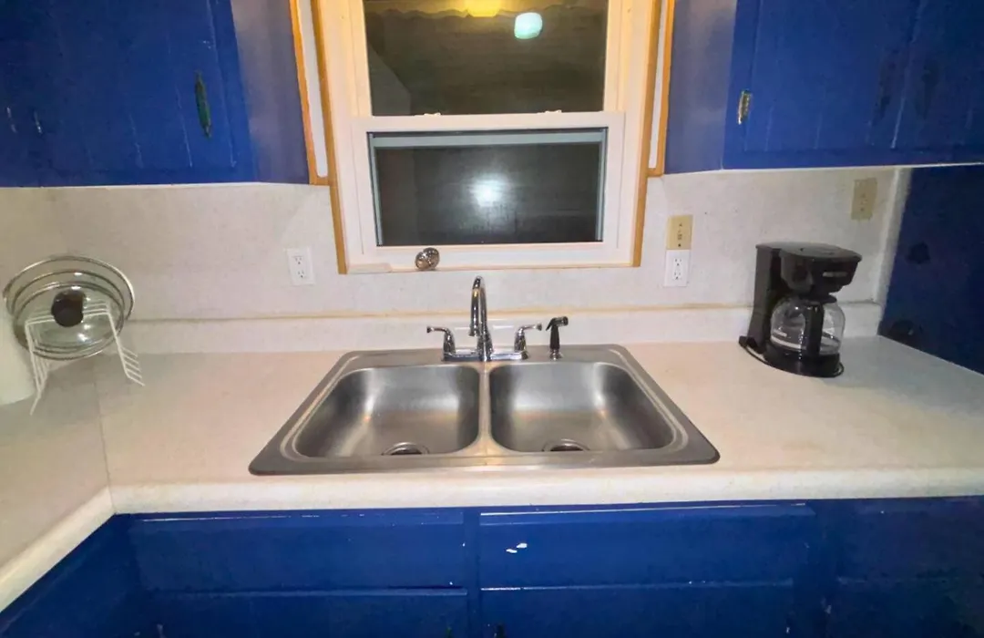 Cozy 1X1 Retro Escape - East Htx-1