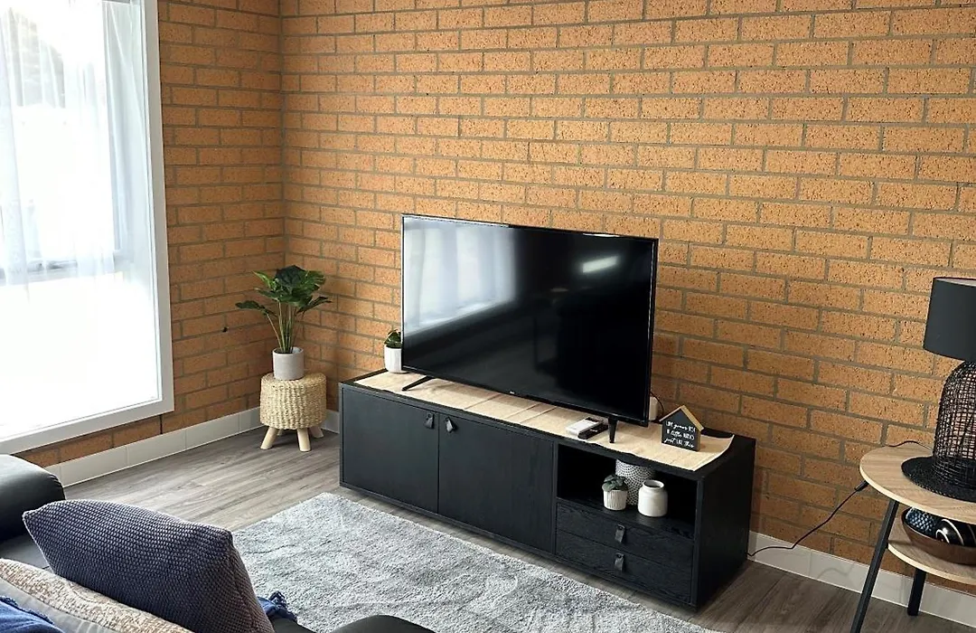 Lbarza Brand New Central 1Br Self Contained Apartment-1