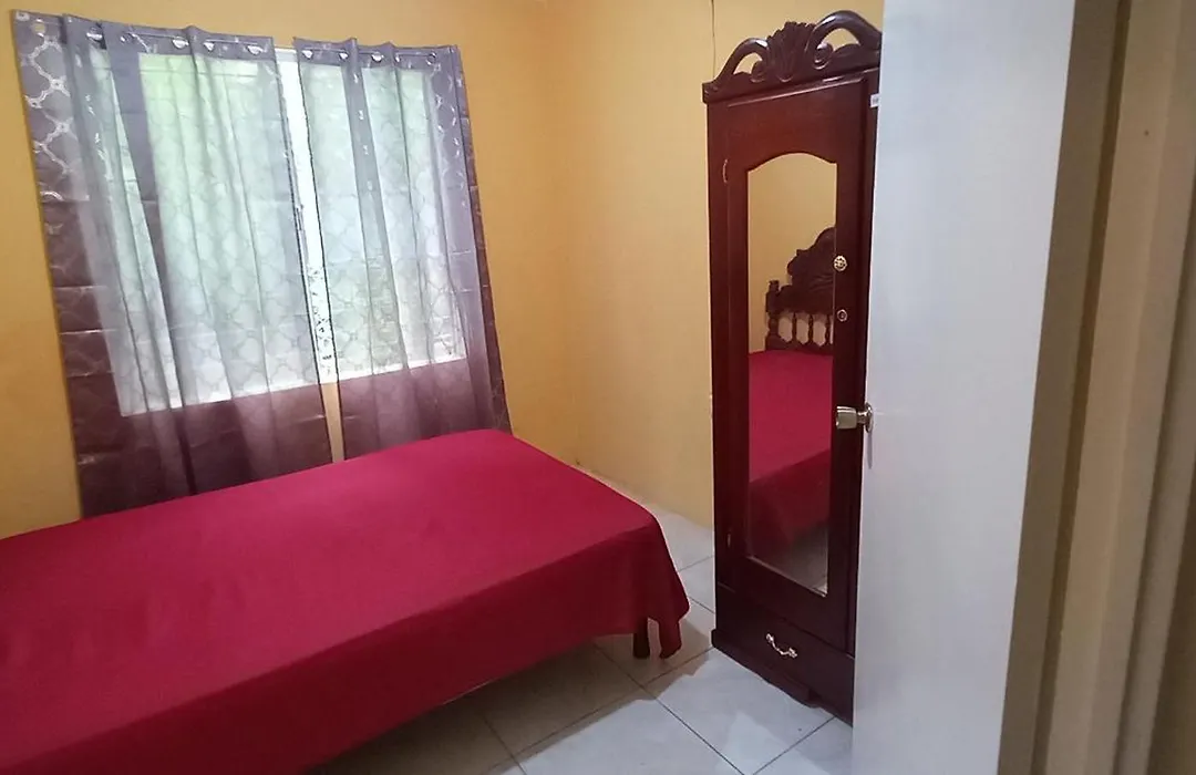 RiverView Retreat - 2 Bed Escape in Linstead-1