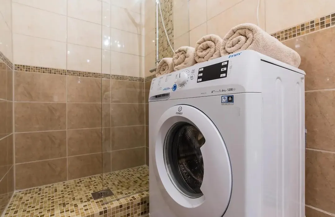 Feel Like Home In The City Center Up To 5 Guests-1