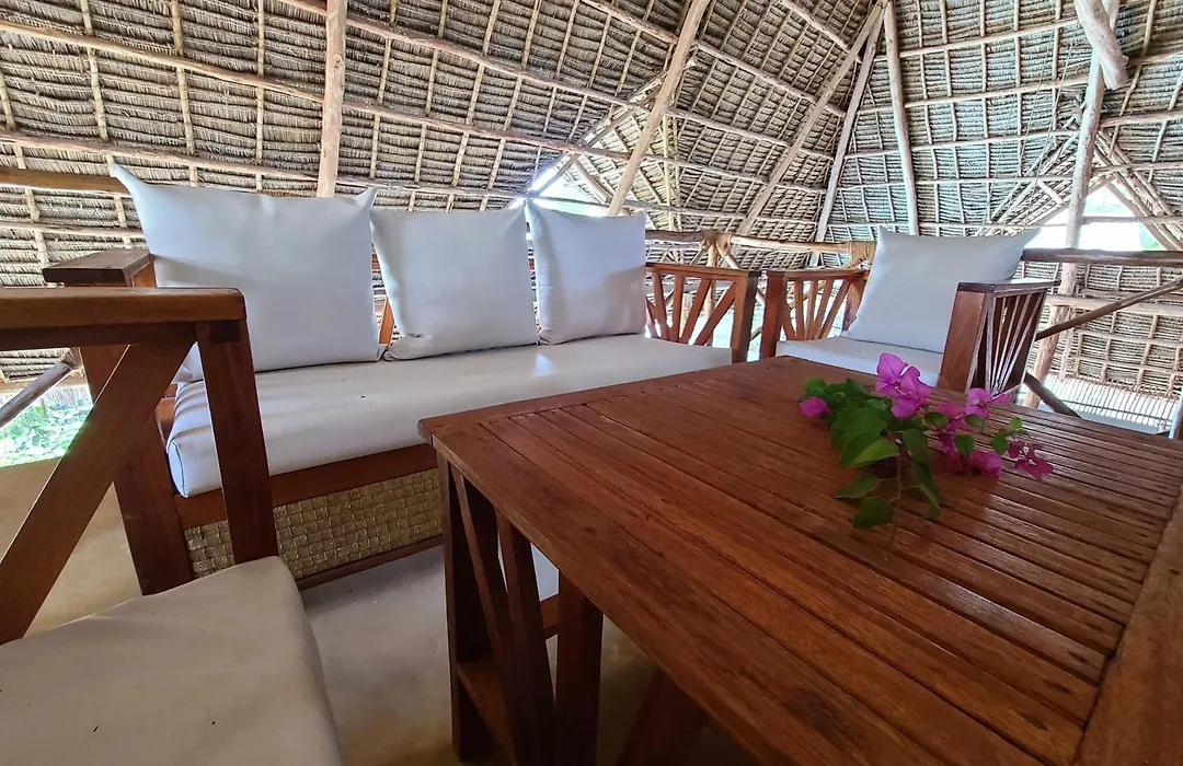 Mbaliparadise Guest Lodge Pemba-1