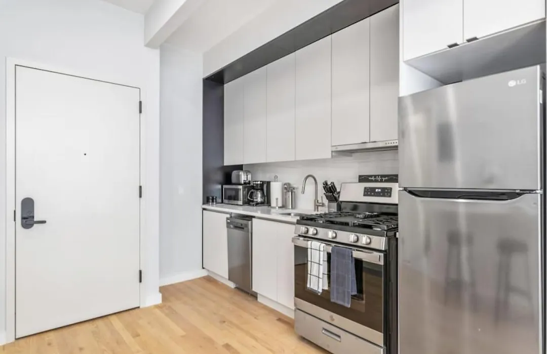 Studio W Charming Juliet Balcony In Upper East-1