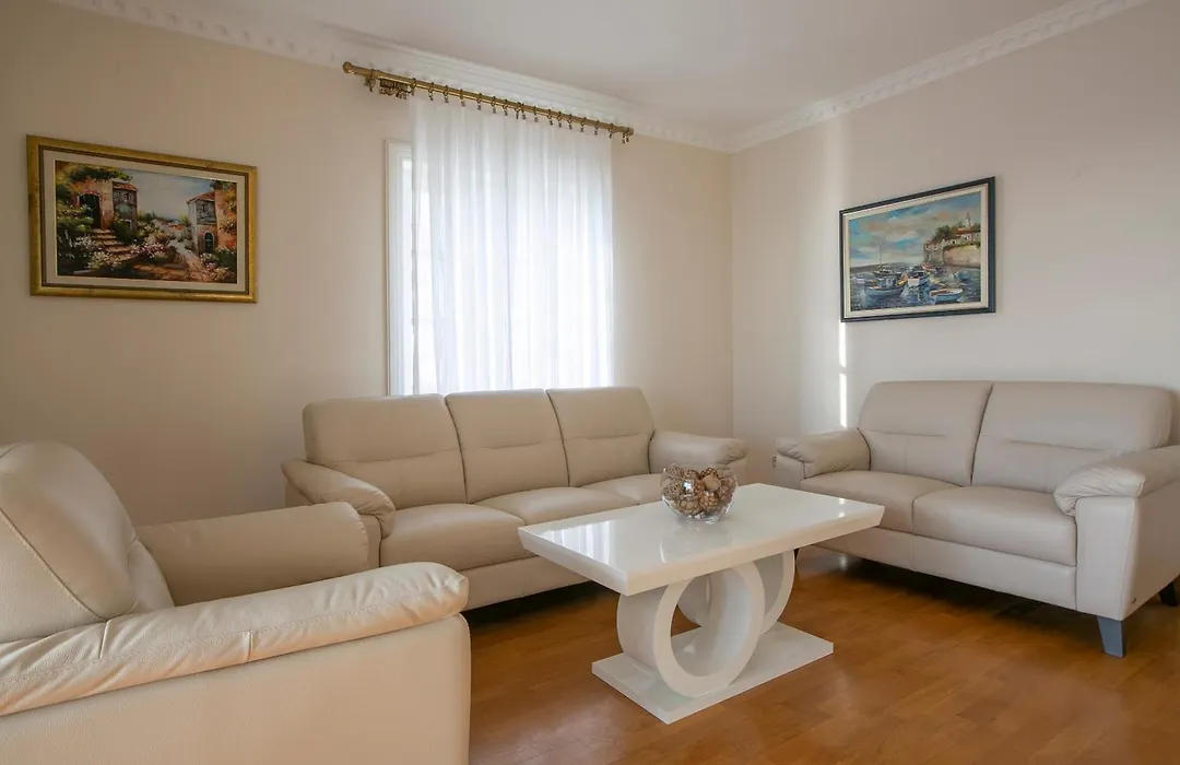 Luxury Apartments Montesan-1
