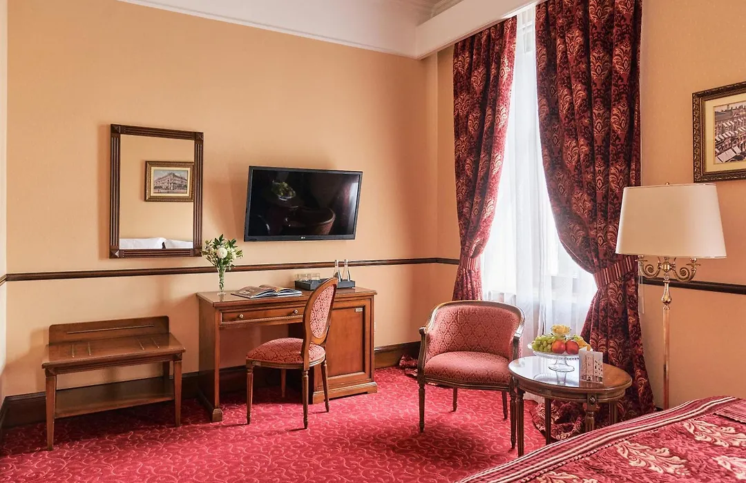 Hotel Bristol-1