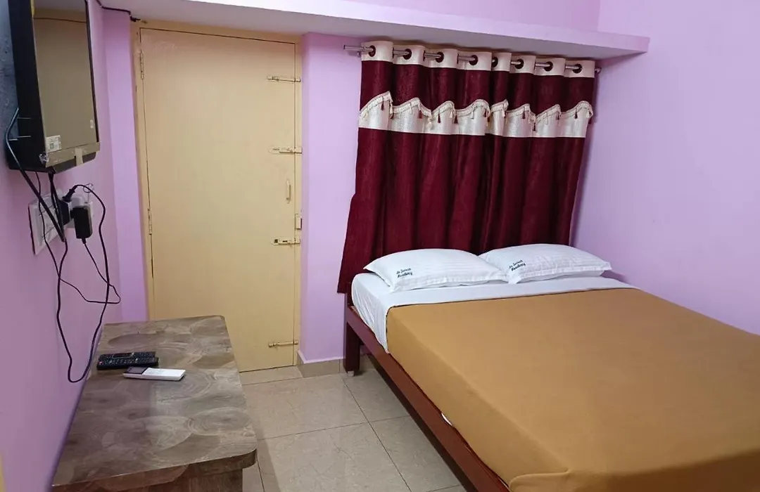 Le Suresh Home Stay-1