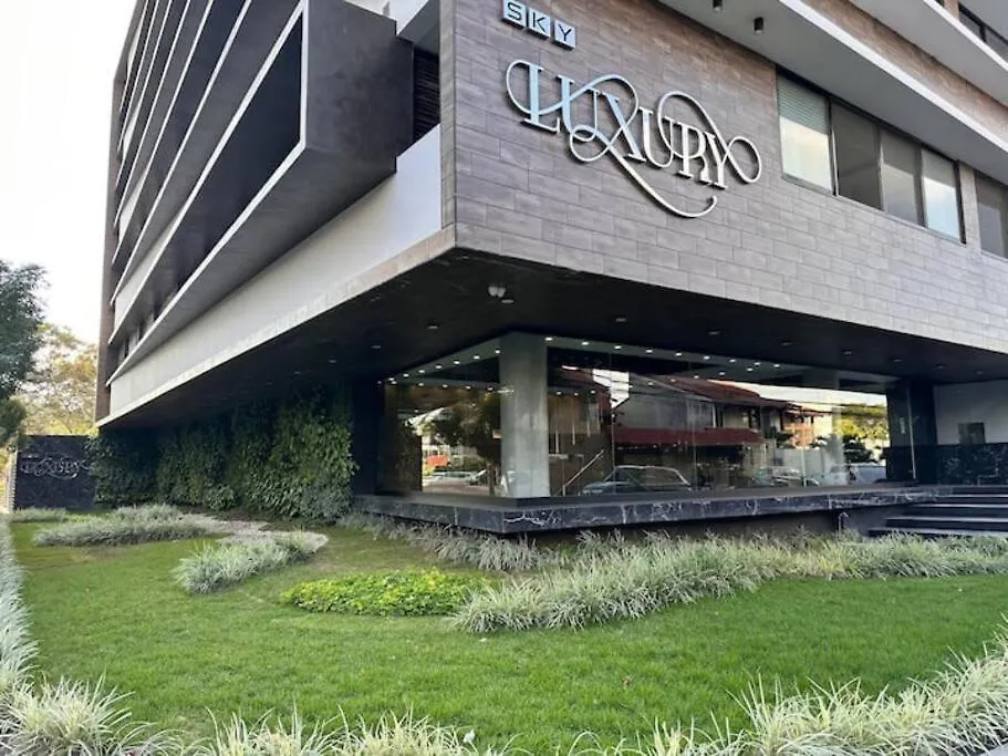 Apto Lujoso Luminoso Y Moderno Al Lado De M40 Y Green Tower-1