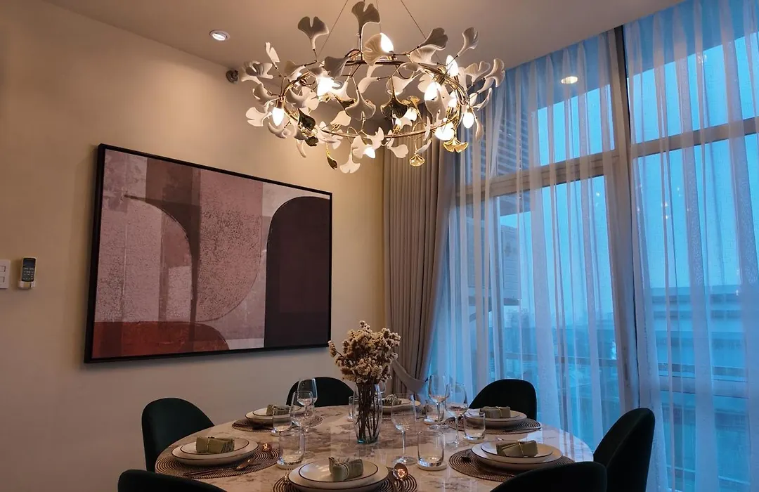 Quite Euro Luxe 3Br 7 Mins Walk To High Street-1
