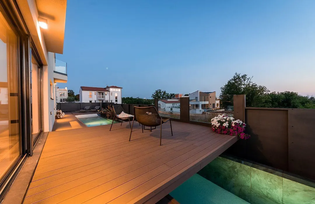 Noble Strandnahe Villa Mit Meerblick, Privatpool, Gym, Nur 700 Meter Zum Strand-1