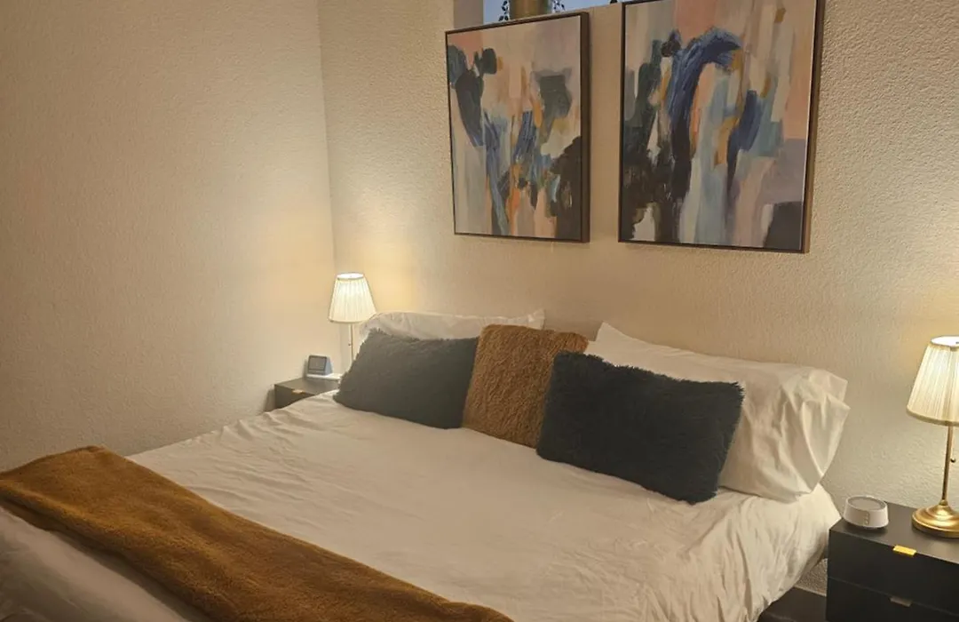 Modern Cozy Condo Facing Riverwalk W King Suite-1