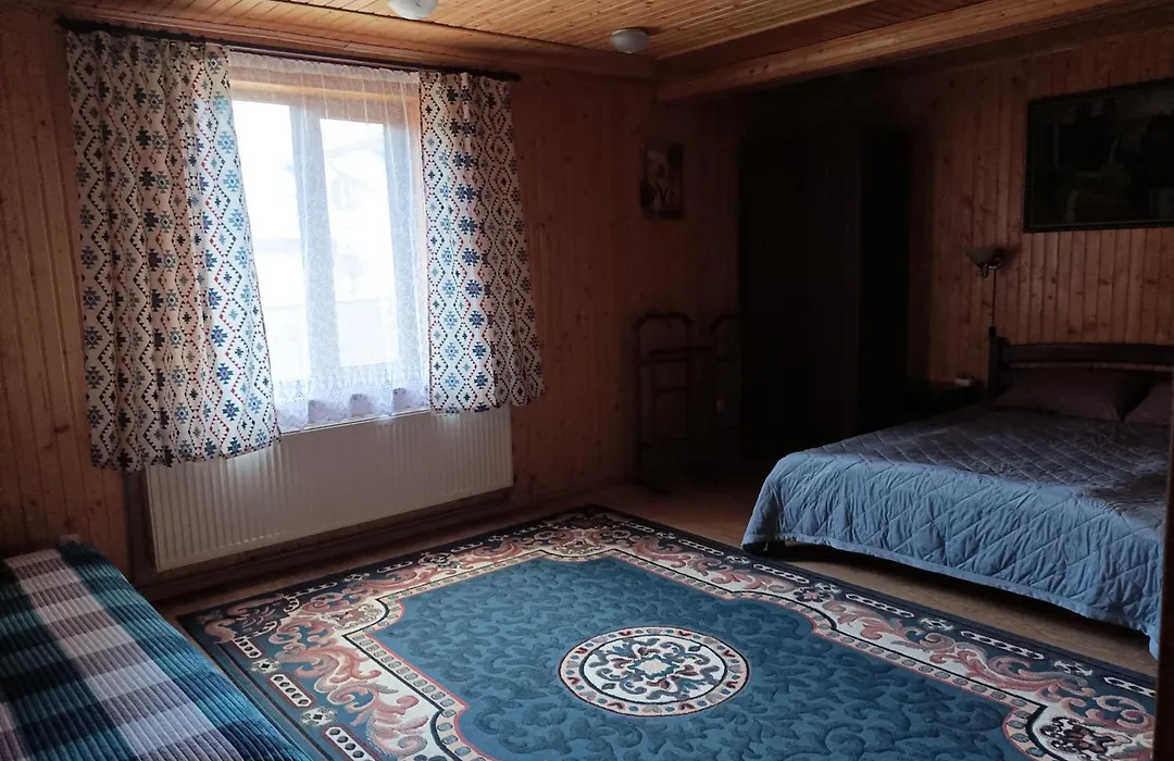 Сімейний Котедж У Діани-1