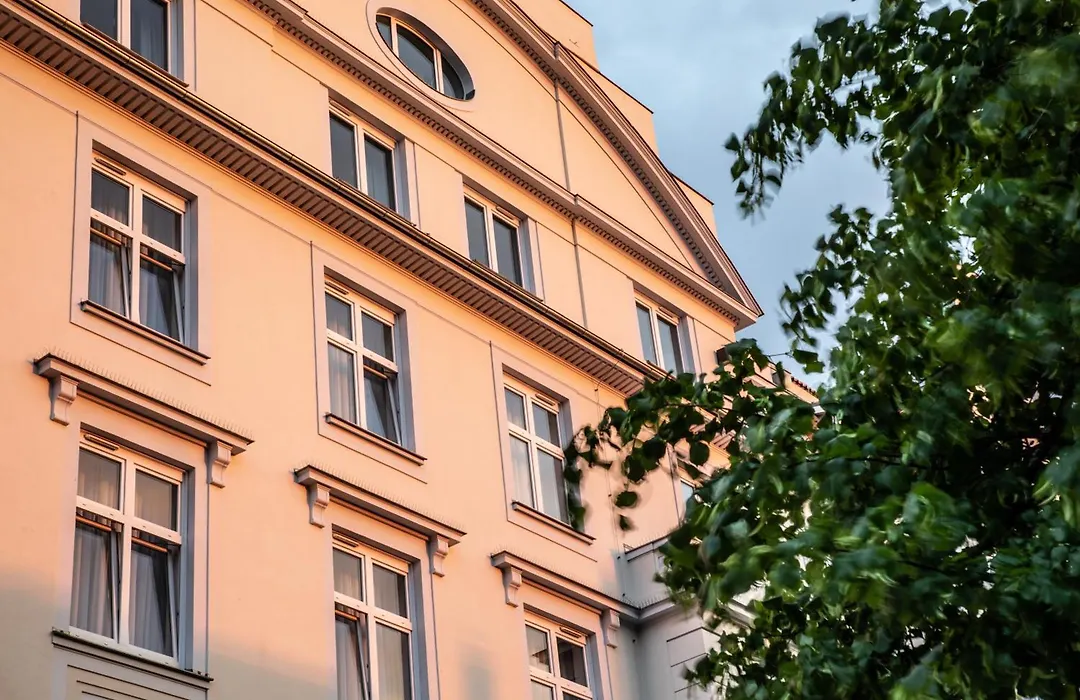 H+ Hotel Lübeck-1