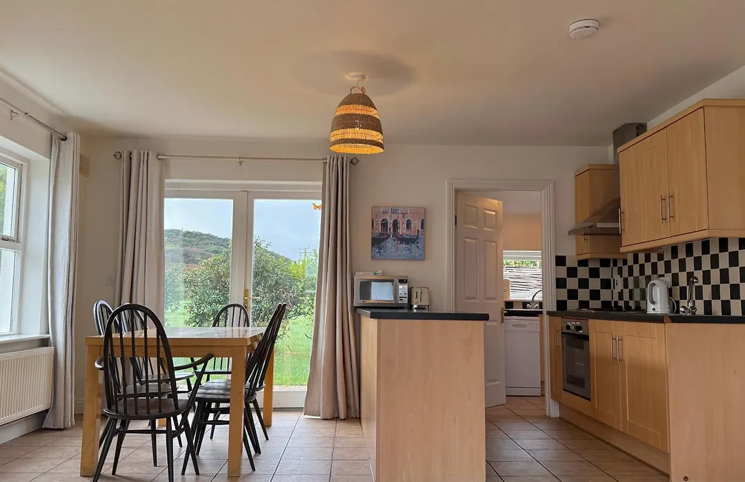 Doolin Village Lodges-1