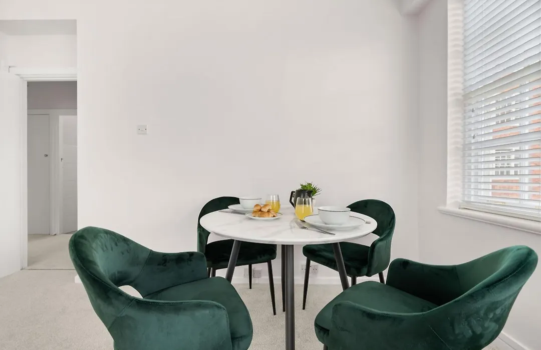 Dolphin House Serviced Apartments-1