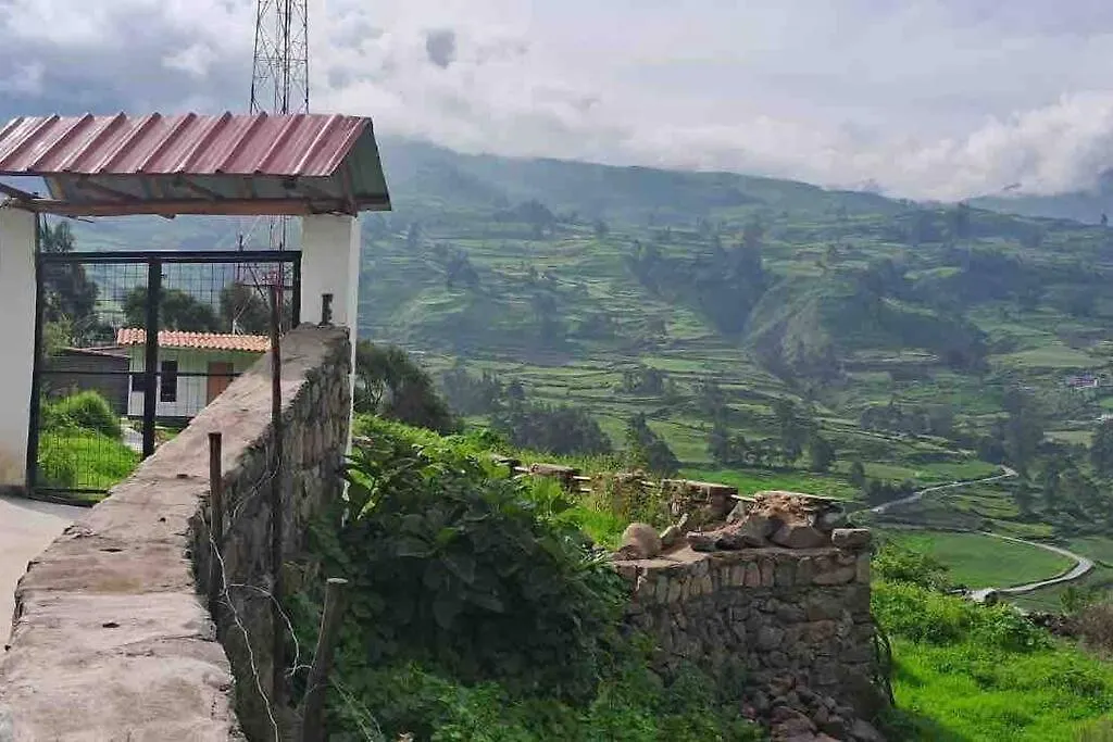 Casa Con Impresionante Vista A Las Montanas Y Cascada En Canta-1