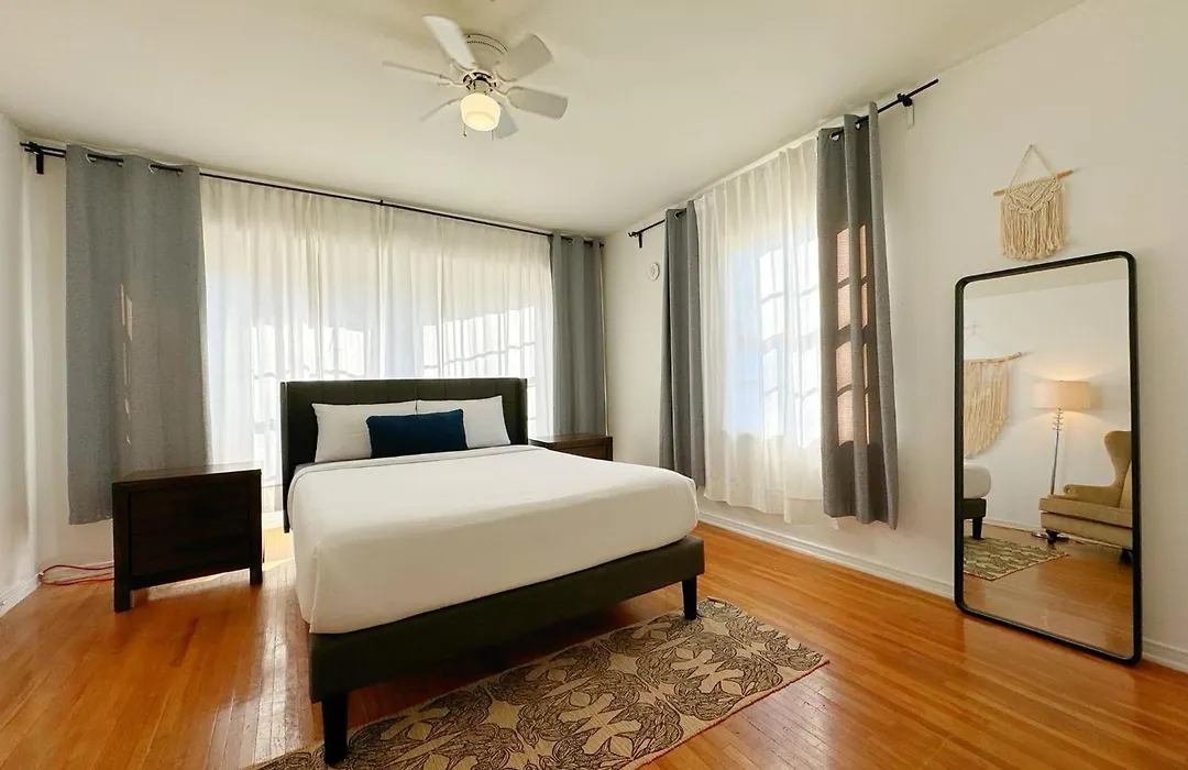 Bargain Beverly Hills 3 Bedroom In Great Area 5 Minutes To Rodeo Drive-1