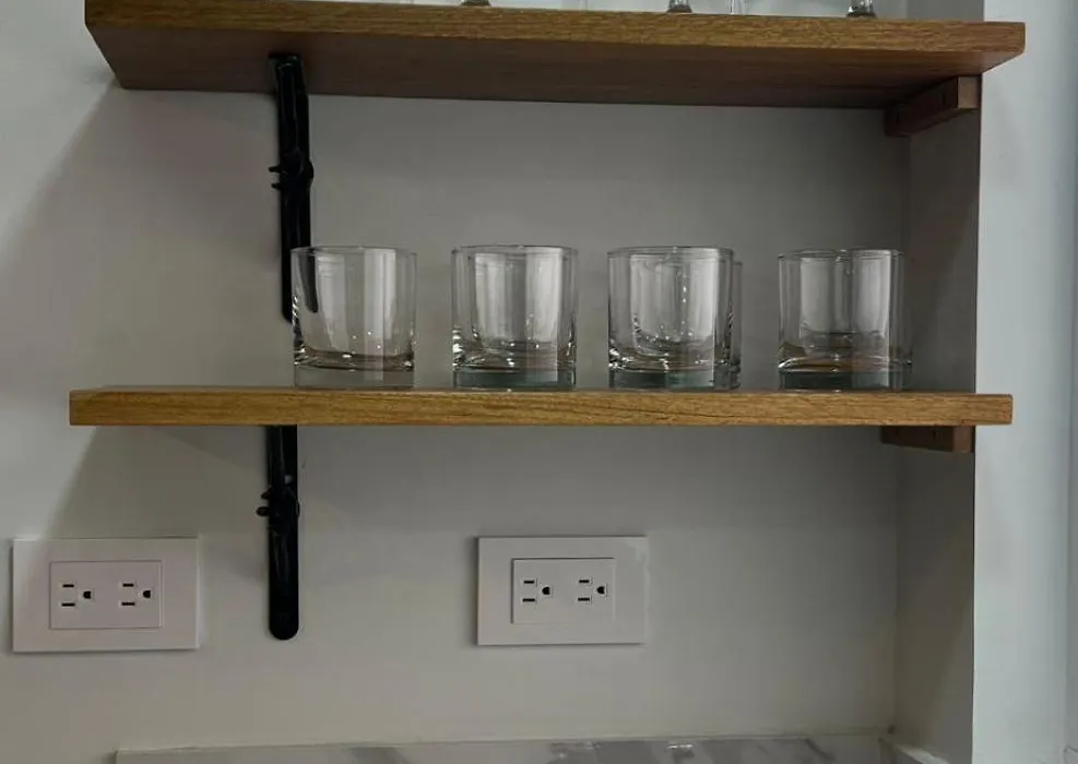 Trendy Apartment 2 Bedroom 1 Bath-1
