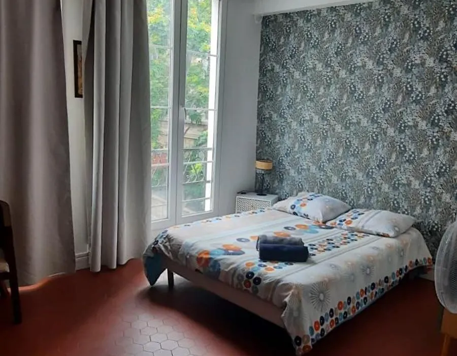 Studio Rue St Martin-1