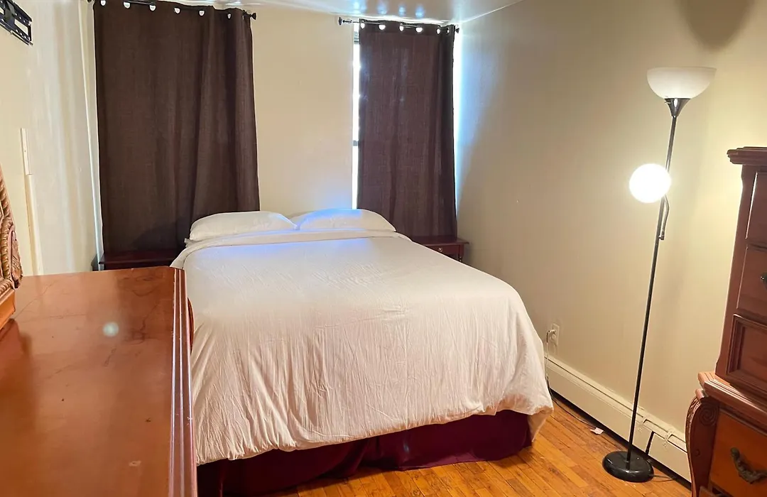One Bedroom By Month Next To Bronx Zoo-1