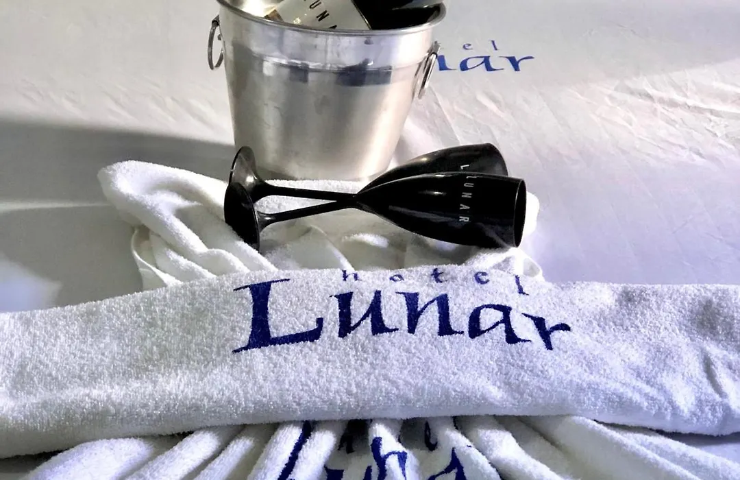 Hotel Lunar-1