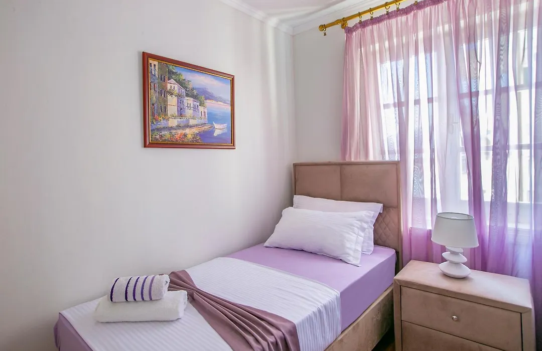 Montesan Luxury Apartments Sveti Stefan-1